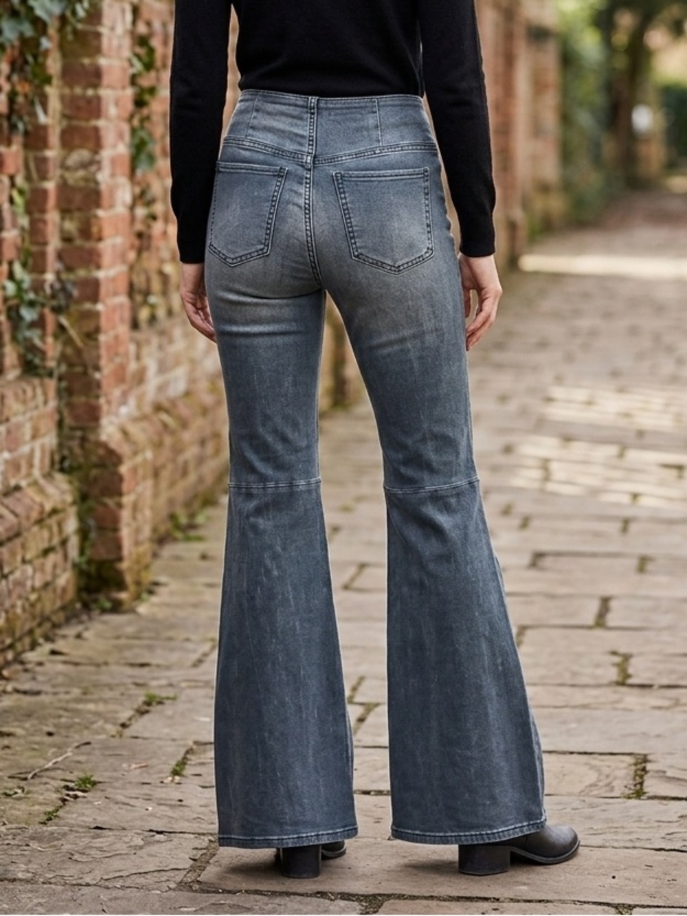 Free People Penny Women’s Size W28 High Rise Wide Leg Pull-On Flare Jeans Blue - Picture 3 of 16